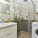아파트 2 Bedroom Amazing In Ližnjan