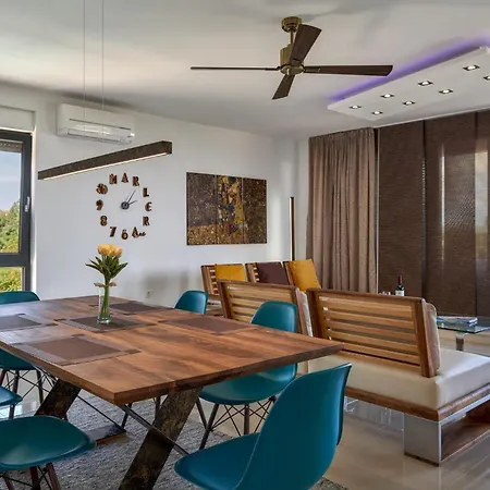 2 Bedroom Amazing In * Ližnjan