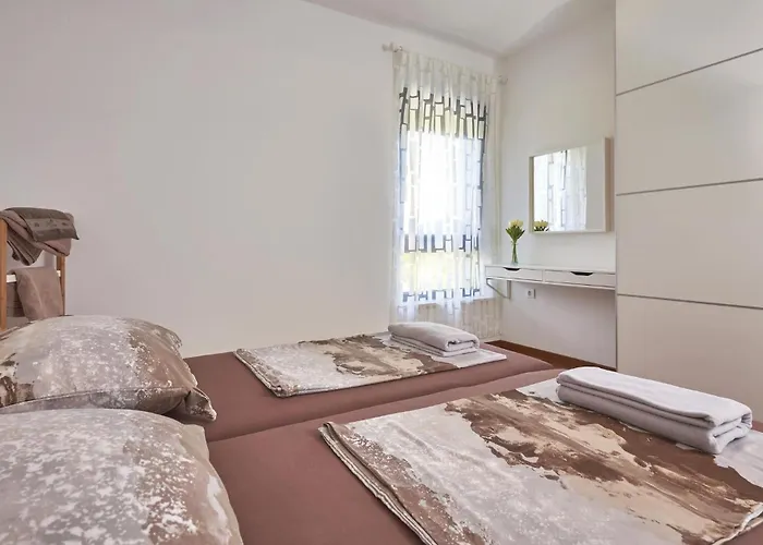 2 Bedroom Amazing In * Ližnjan